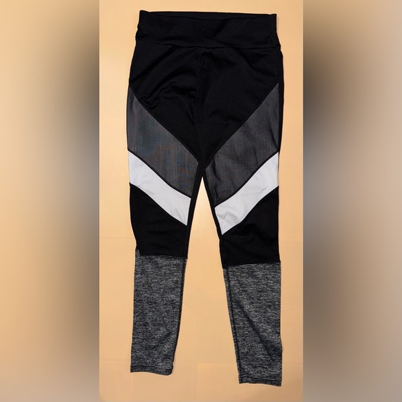 Lot of 2 Womens Athletic Fit Ankle Leggings; Size S/M; Unbranded - Picture 2 of 5